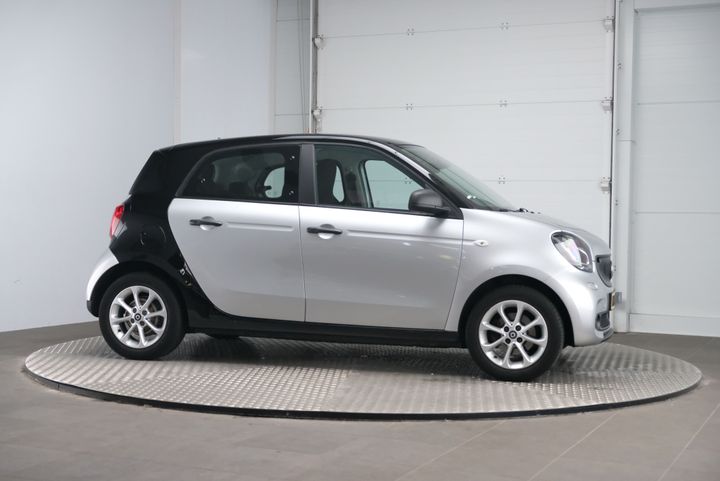 Photo 5 VIN: WME4530421Y114298 - SMART FORFOUR 