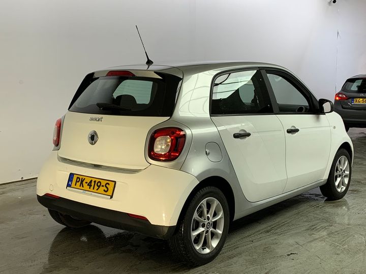 Photo 3 VIN: WME4530421Y144492 - SMART FORFOUR 