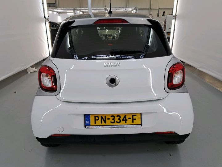 Photo 8 VIN: WME4530421Y145657 - SMART FORFOUR 