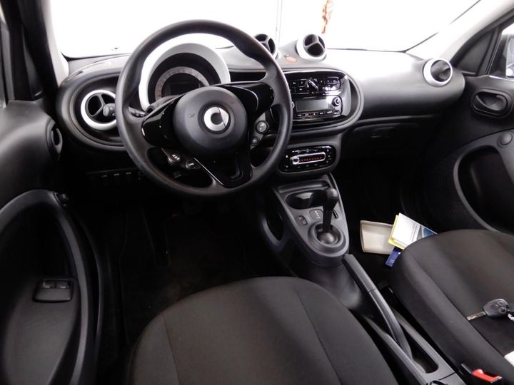 Photo 9 VIN: WME4530421Y177268 - SMART FORFOUR 