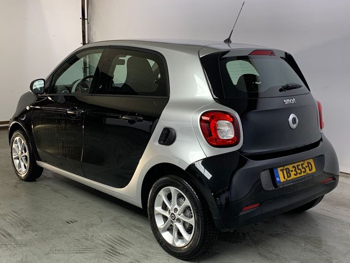 Photo 2 VIN: WME4530421Y184173 - SMART FORFOUR 