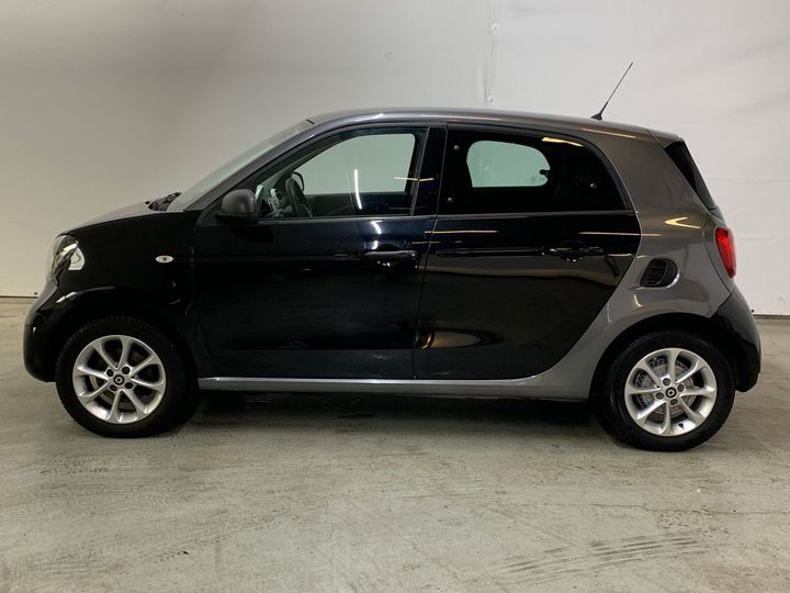 Photo 9 VIN: WME4530421Y184214 - SMART FORFOUR 