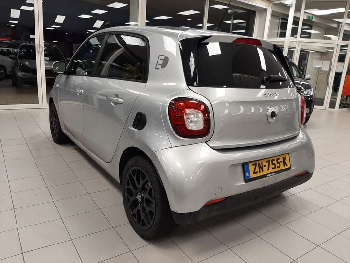 Photo 2 VIN: WME4530911Y146980 - SMART FORFOUR 