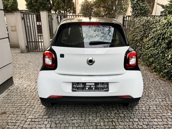 Photo 8 VIN: WME4530911Y187257 - SMART FORFOUR HATCHBACK 