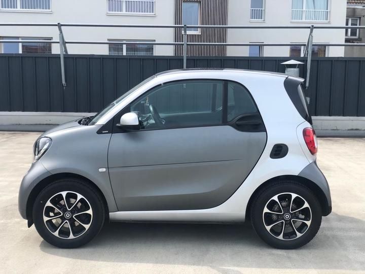 Photo 3 VIN: WME4533421K064430 - SMART FORTWO PASSION COUPE 