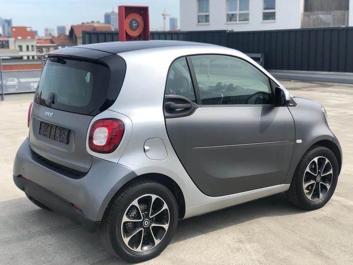 Photo 6 VIN: WME4533421K064430 - SMART FORTWO PASSION COUPE 