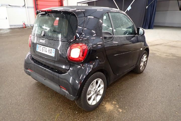 Photo 2 VIN: WME4533421K323343 - SMART FORTWO 