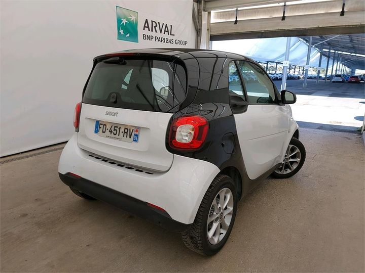 Photo 2 VIN: WME4533421K363121 - SMART FORTWO 