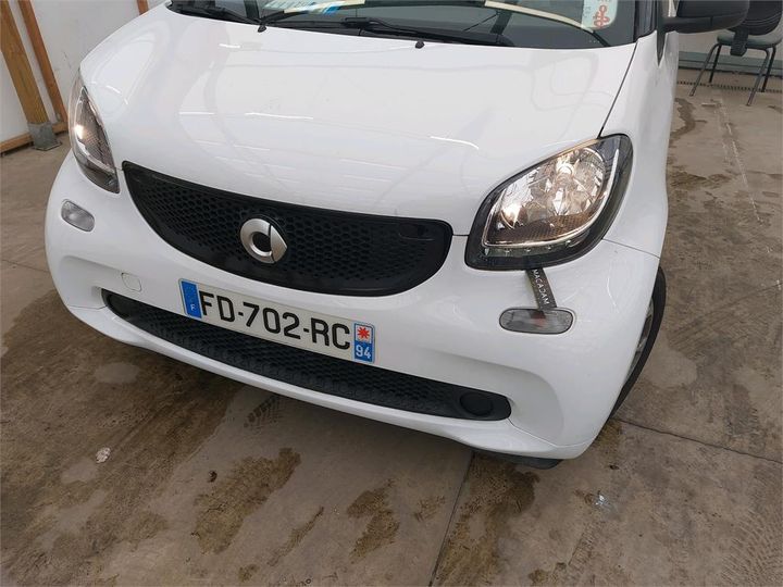 Photo 13 VIN: WME4533421K363713 - SMART FORTWO COUPE 