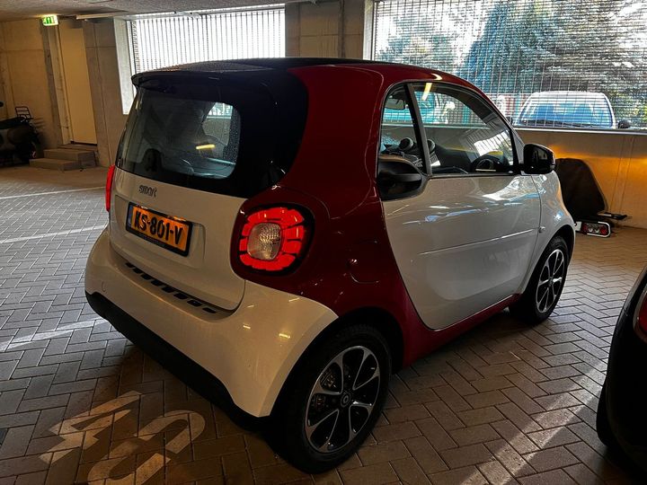 Photo 3 VIN: WME4533441K170683 - SMART FORTWO 