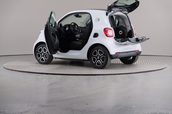 Photo 7 VIN: WME4533911K257421 - SMART FORTWO COUPE 