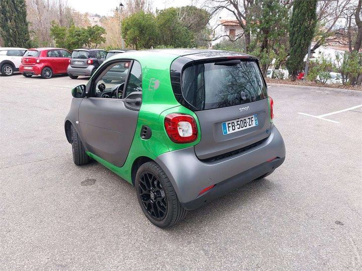 Photo 2 VIN: WME4533911K258176 - SMART FORTWO COUPE 