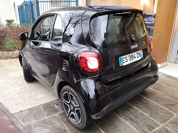 Photo 3 VIN: WME4533911K258516 - SMART FORTWO 