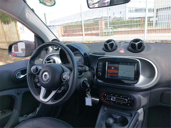 Photo 10 VIN: WME4533911K265669 - SMART FORTWO COUPE 