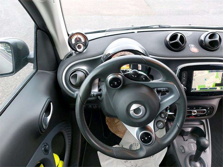 Photo 4 VIN: WME4533911K281383 - SMART FORTWO COUPE 