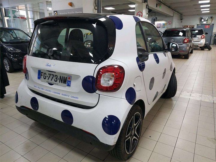 Photo 3 VIN: WME4533911K324659 - SMART FORTWO COUP 