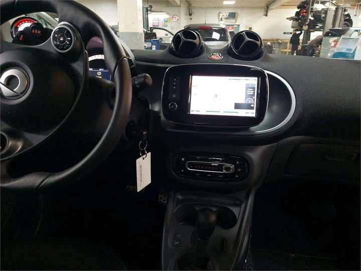 Photo 8 VIN: WME4533911K324659 - SMART FORTWO COUP 