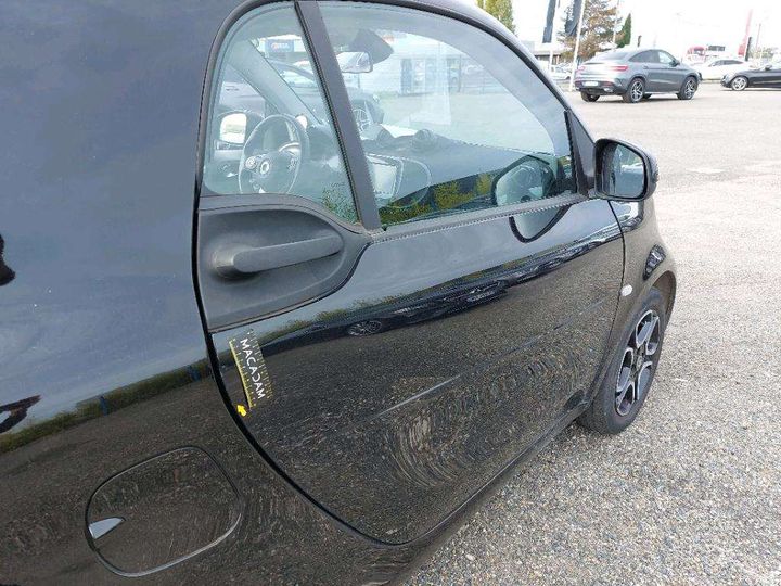 Photo 21 VIN: WME4533911K326425 - SMART FORTWO COUPE 