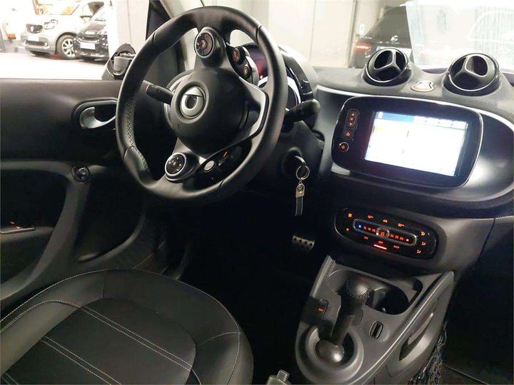 Photo 7 VIN: WME4533911K334296 - SMART FORTWO COUPE 