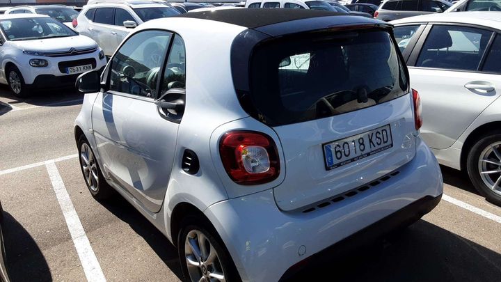 Photo 14 VIN: WME4533911K344701 - SMART FORTWO 