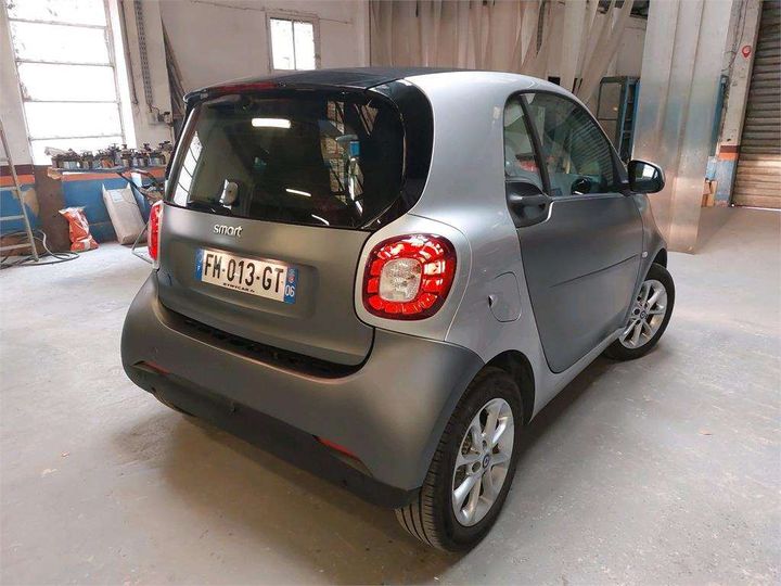 Photo 3 VIN: WME4533911K360717 - SMART FORTWO COUPE 