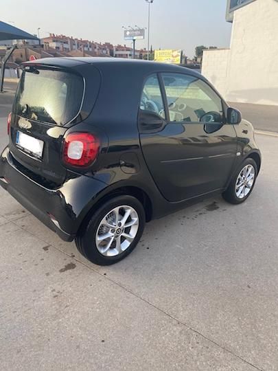 Photo 3 VIN: WME4533911K379981 - SMART FORTWO CITY CAR 