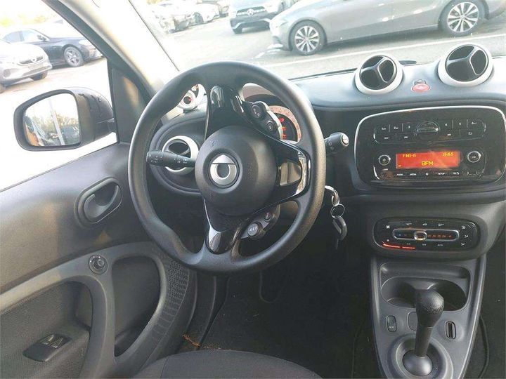 Photo 8 VIN: WME4533911K384144 - SMART FORTWO COUPE 