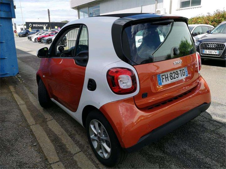 Photo 3 VIN: WME4533911K399067 - SMART FORTWO COUPE 