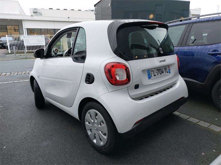 Photo 2 VIN: WME4533911K399206 - SMART FORTWO COUPE 