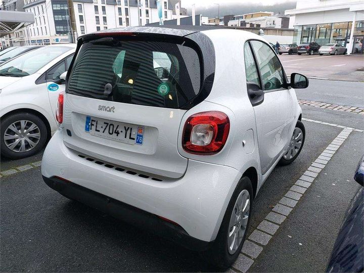 Photo 3 VIN: WME4533911K399206 - SMART FORTWO COUPE 