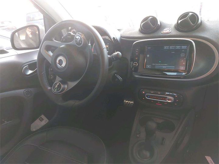 Photo 4 VIN: WME4533911K403870 - SMART FORTWO COUPE 