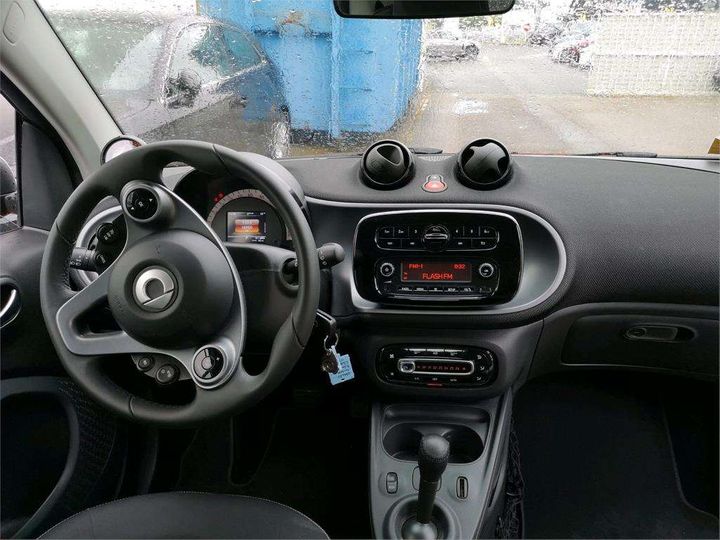 Photo 11 VIN: WME4533911K405694 - SMART FORTWO COUPE 