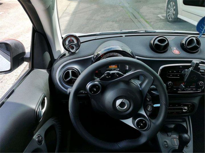 Photo 7 VIN: WME4533911K411024 - SMART FORTWO COUPE 