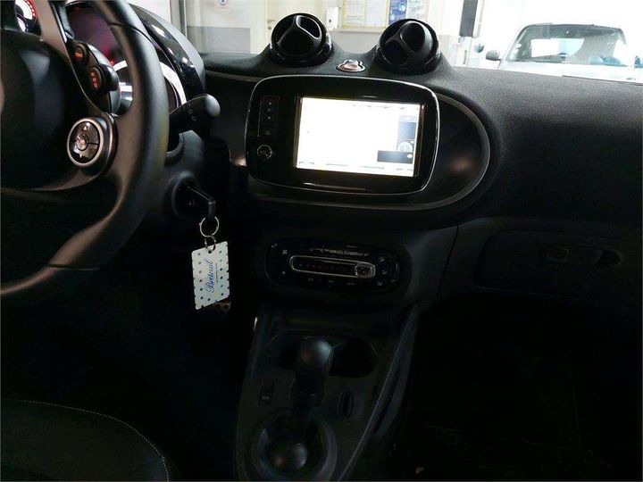 Photo 11 VIN: WME4533911K412941 - SMART FORTWO COUP 