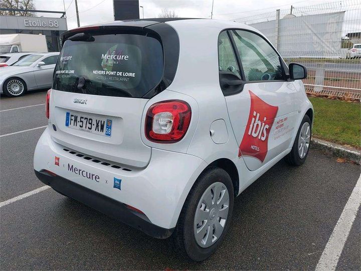 Photo 3 VIN: WME4533911K413136 - SMART FORTWO COUPE 