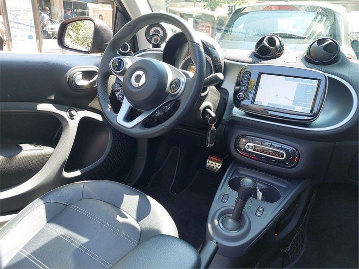 Photo 4 VIN: WME4534441K312208 - SMART FORTWO CABRIOLET 