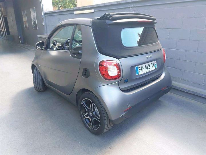 Photo 2 VIN: WME4534911K395609 - SMART FORTWO CABRIOLET 