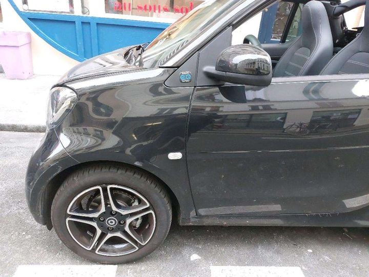 Photo 28 VIN: WME4534911K407723 - SMART FORTWO CABRIOLET 