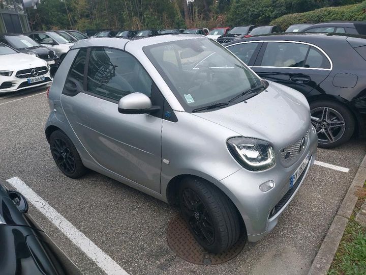 Photo 2 VIN: WME4534911K413325 - SMART FORTWO 