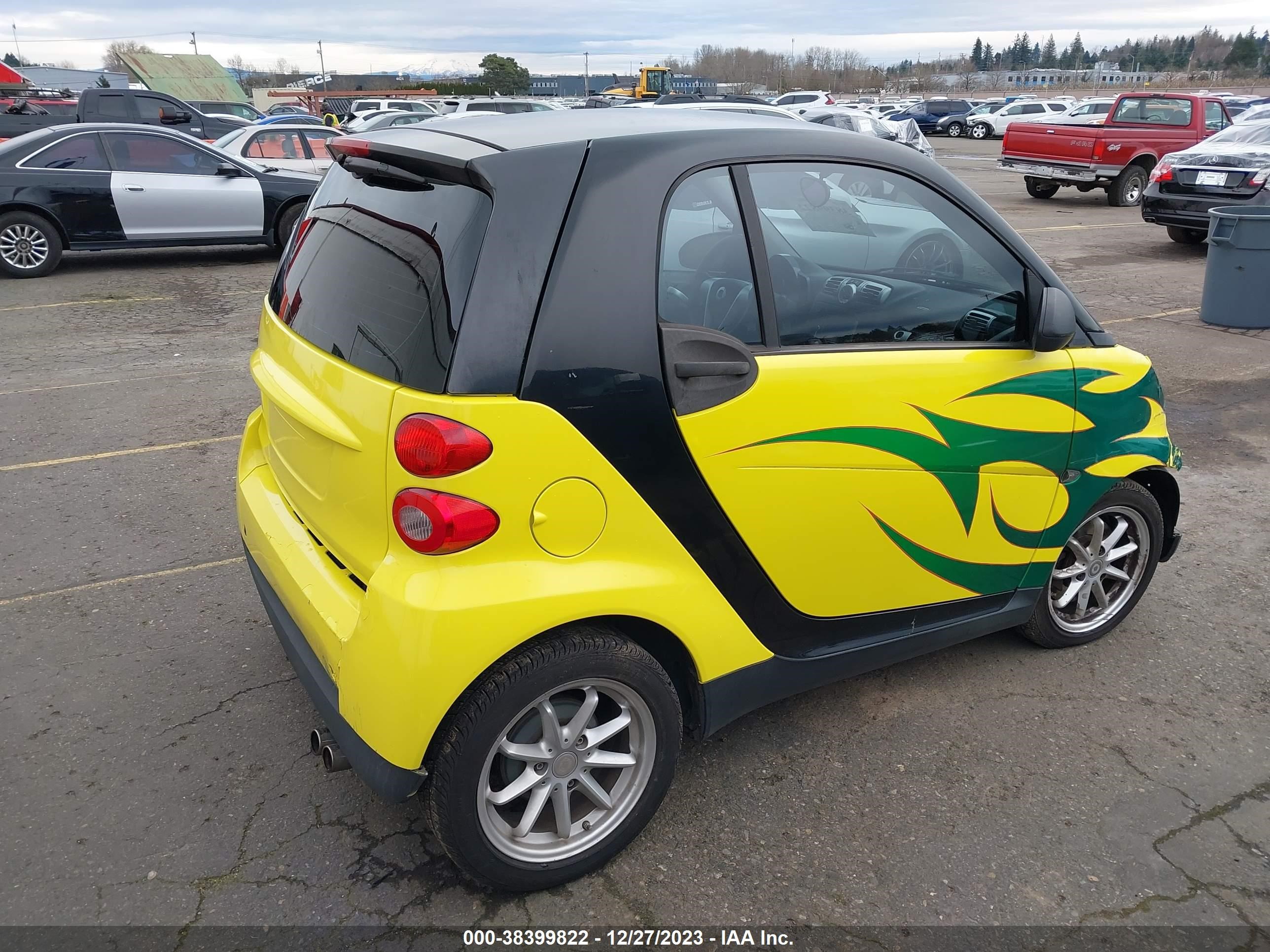 Photo 3 VIN: WMEEJ31X08K103694 - SMART FORTWO 