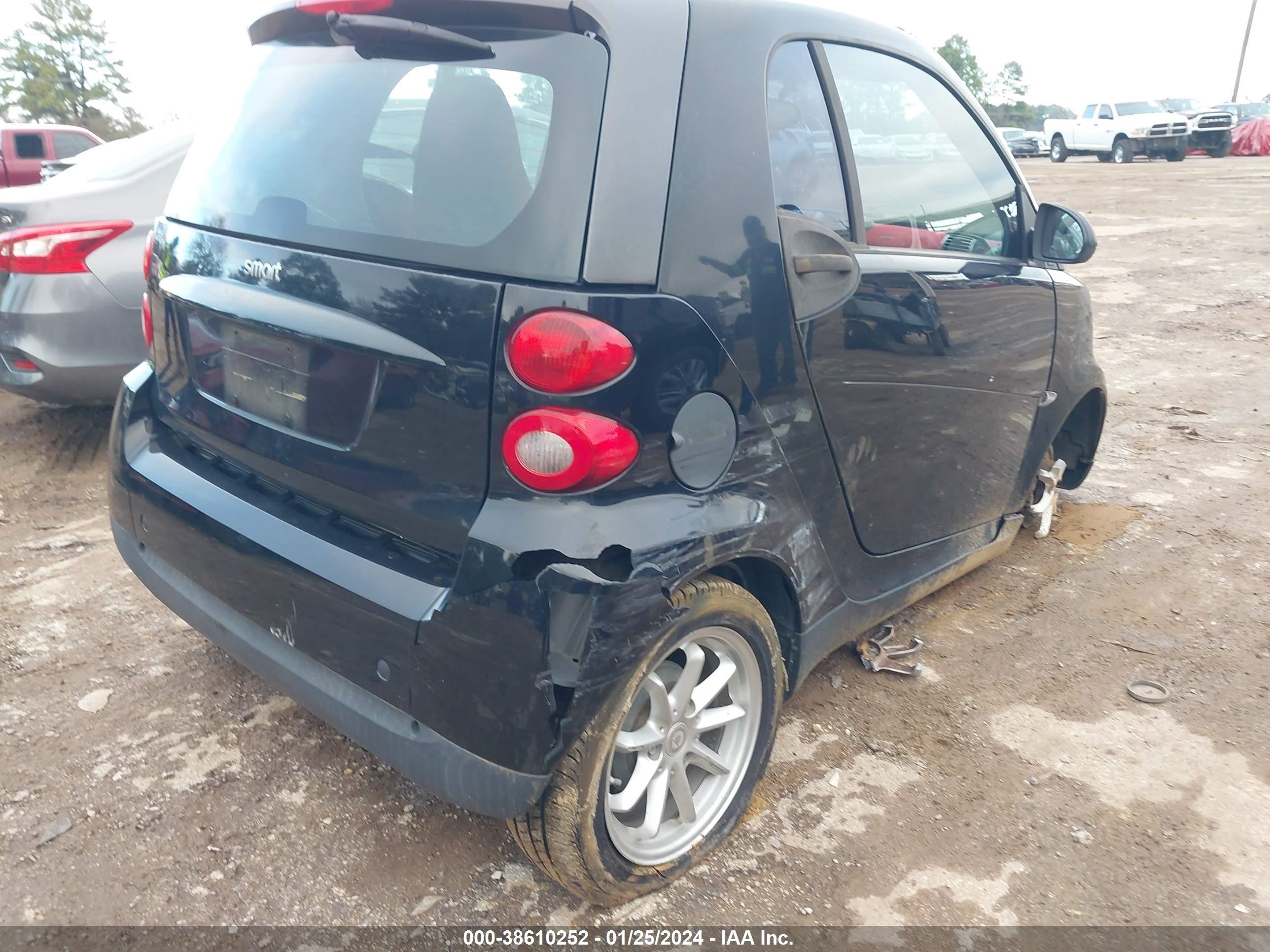 Photo 5 VIN: WMEEJ31X09K302536 - SMART FORTWO 