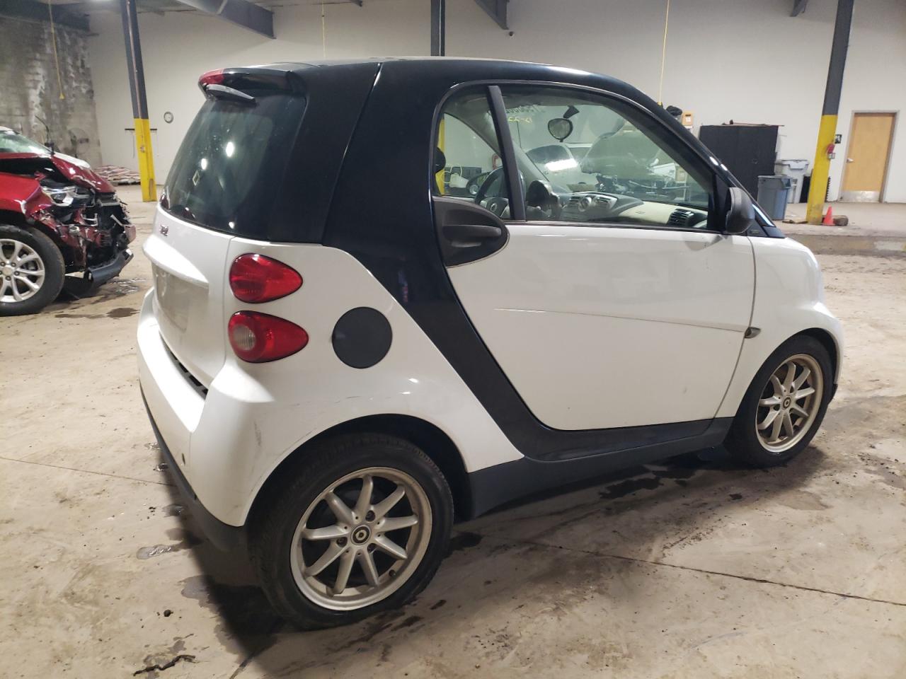 Photo 2 VIN: WMEEJ31X18K146795 - SMART FORTWO 