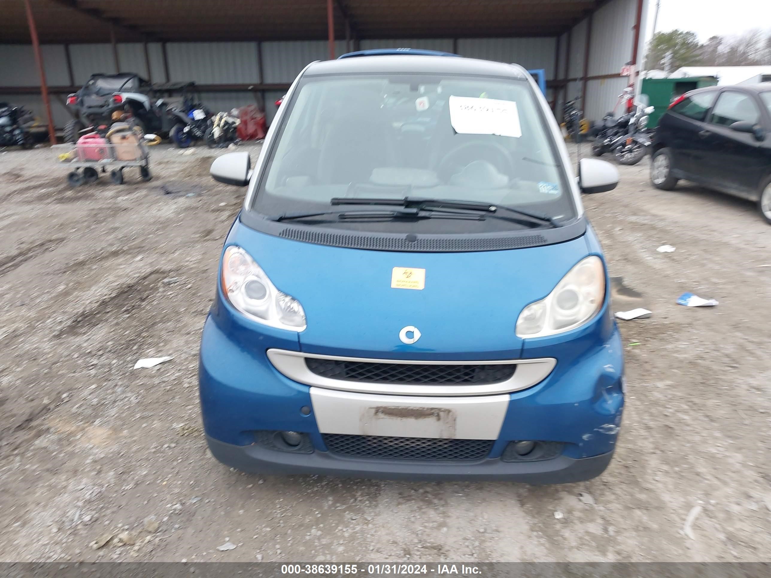 Photo 11 VIN: WMEEJ31X19K309267 - SMART FORTWO 