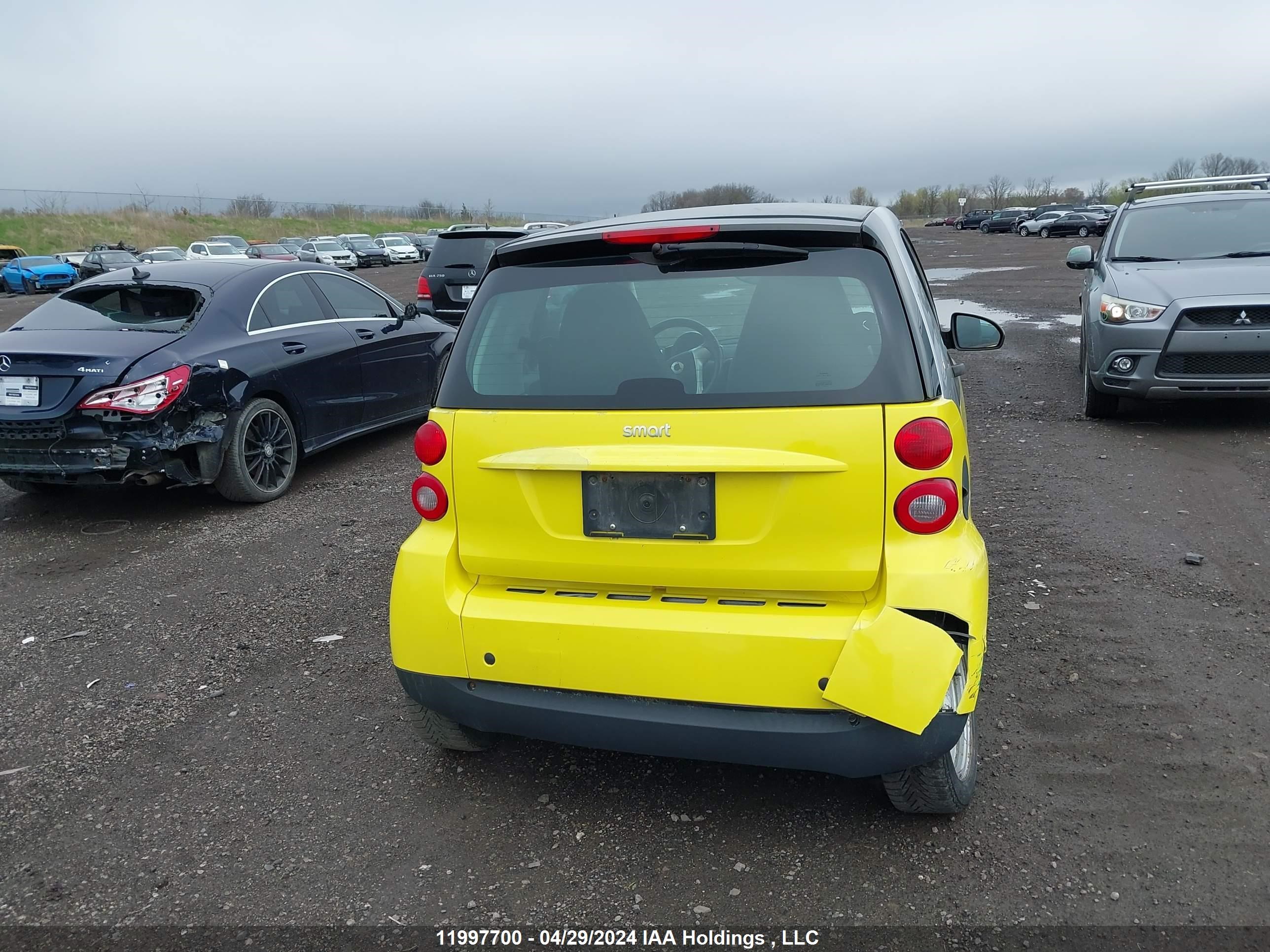 Photo 15 VIN: WMEEJ31X28K063764 - SMART FORTWO 