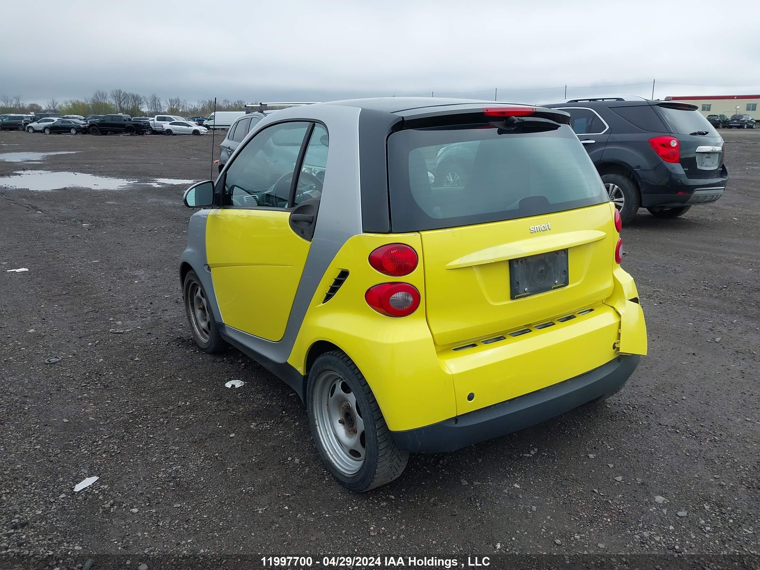 Photo 2 VIN: WMEEJ31X28K063764 - SMART FORTWO 