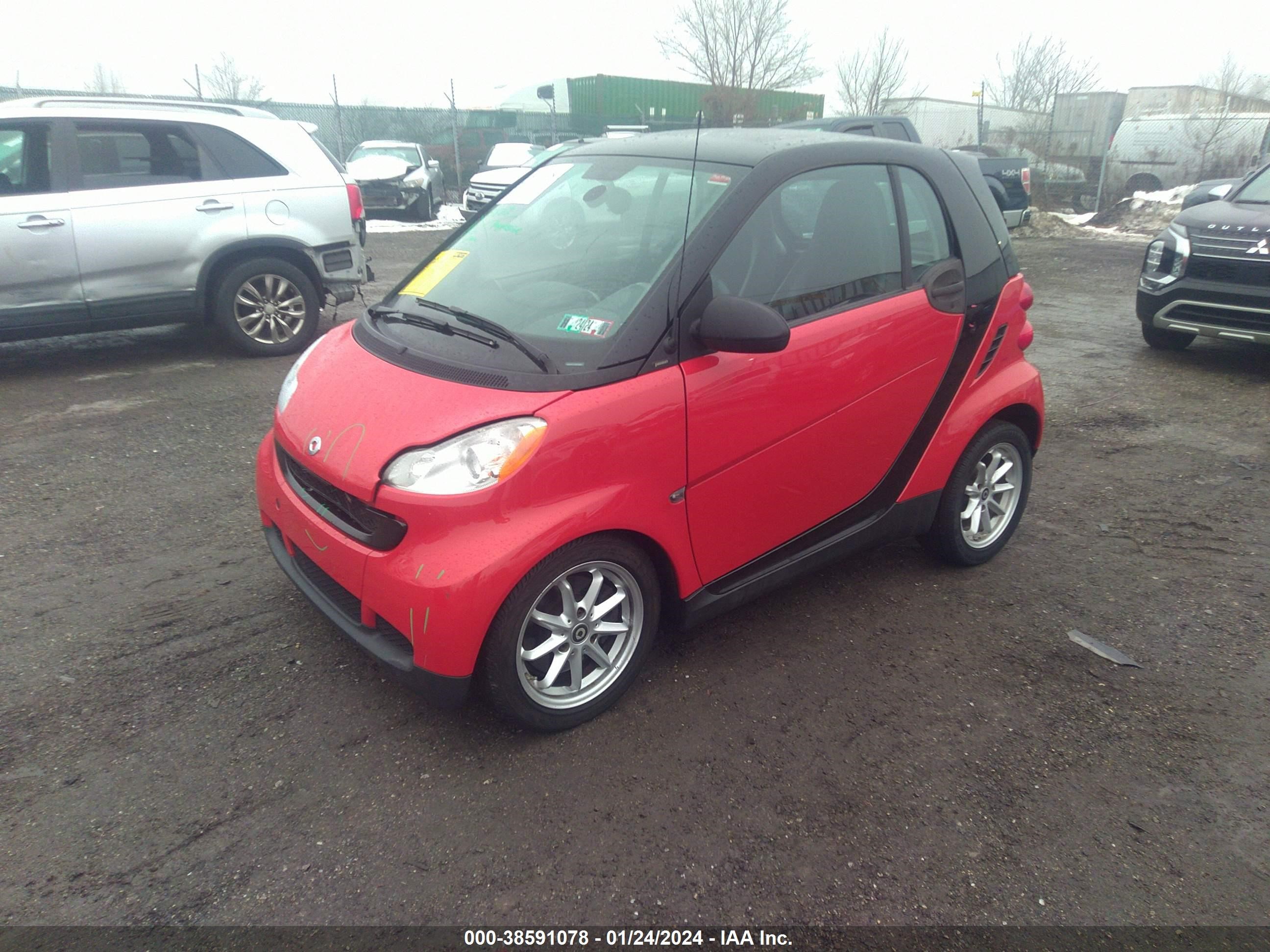 Photo 1 VIN: WMEEJ31X28K185041 - SMART FORTWO 