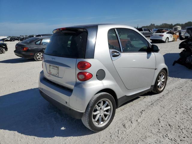 Photo 2 VIN: WMEEJ31X29K261987 - SMART FORTWO 