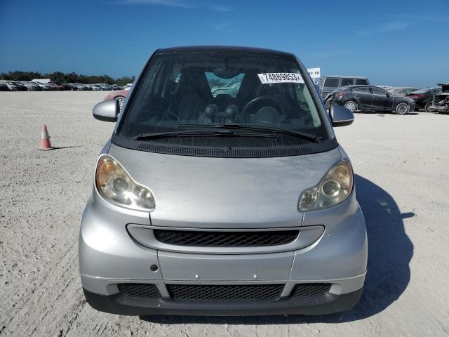 Photo 4 VIN: WMEEJ31X29K261987 - SMART FORTWO 