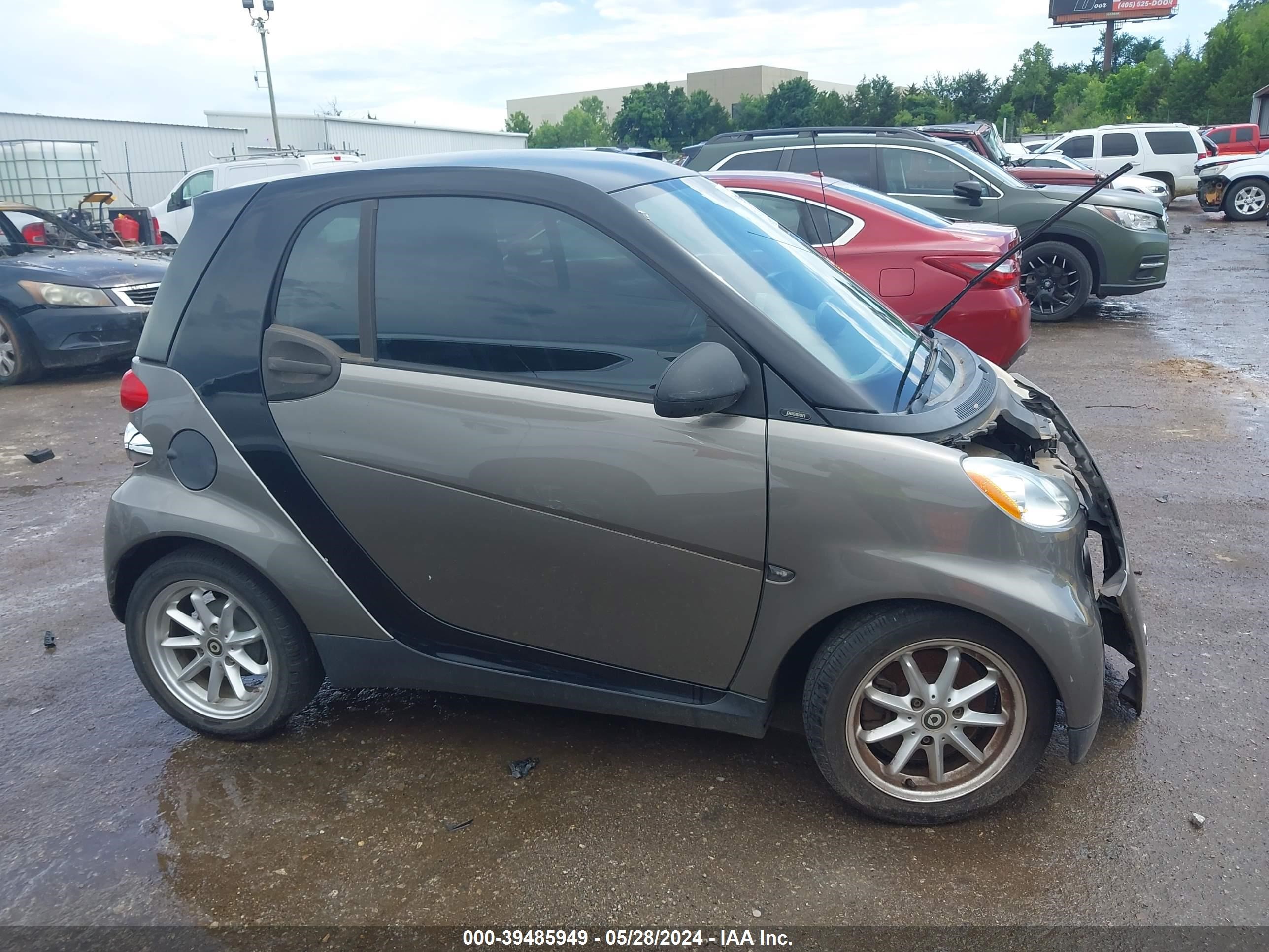 Photo 12 VIN: WMEEJ31X29K299834 - SMART FORTWO 