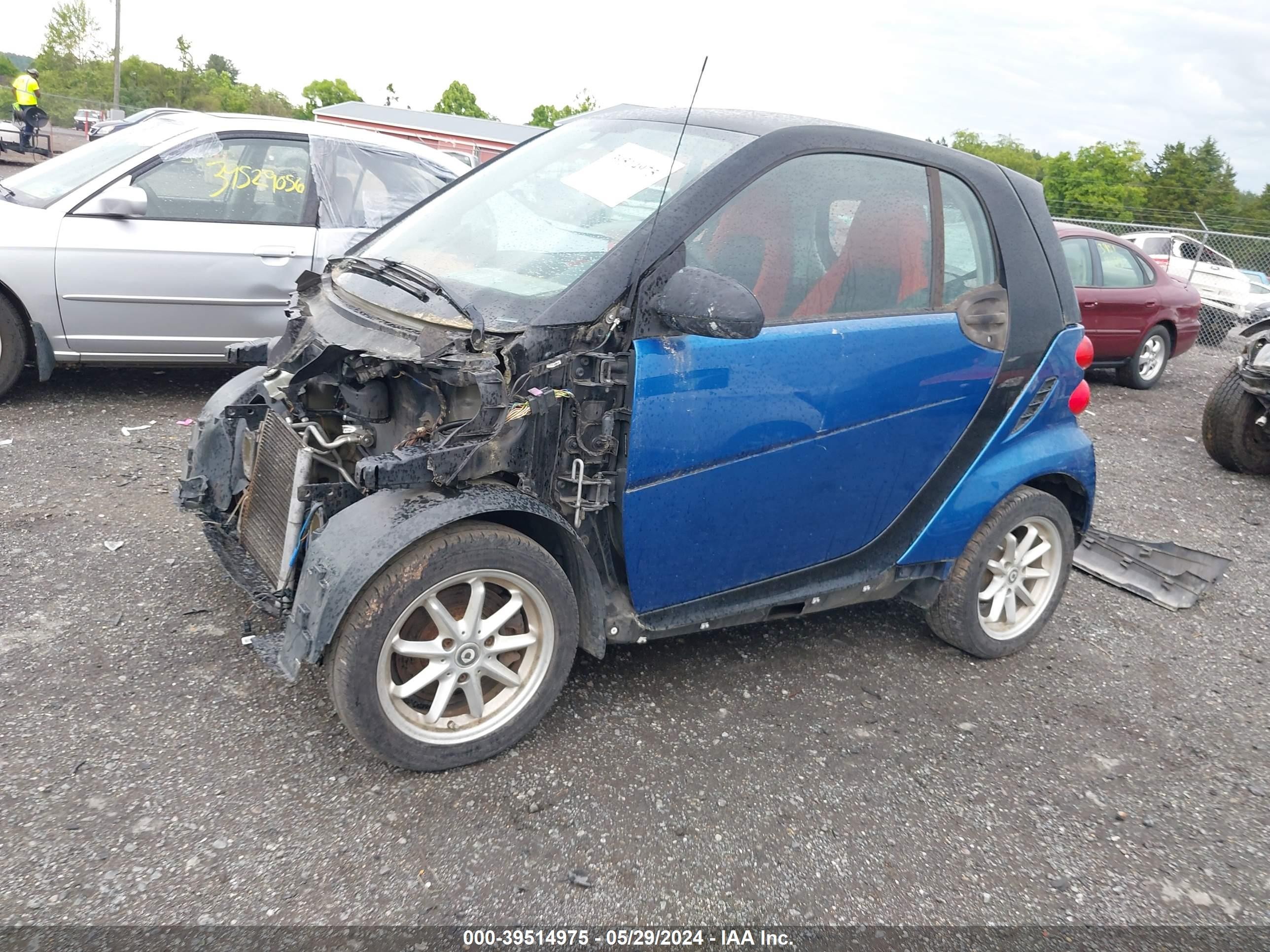 Photo 1 VIN: WMEEJ31X38K167759 - SMART FORTWO 